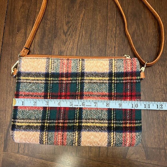 Jen & Co. Plaid Crossbody Clutch with gold zippers, detachable straps - Picture 6 of 10